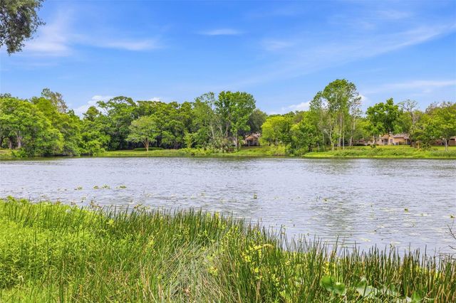 6015 LAKETREE LANE B, Temple Terrace, FL 33617