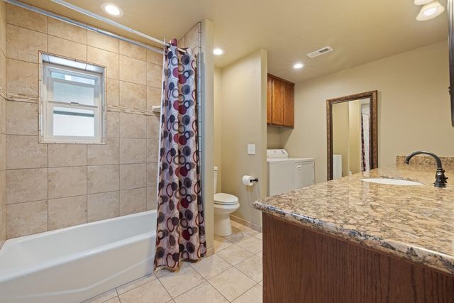 16682 S Steinegul Rd, Escalon, CA 95320