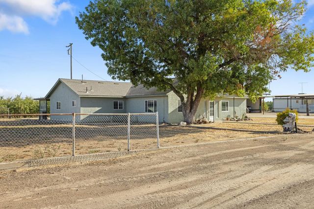 16682 S Steinegul Rd, Escalon, CA 95320