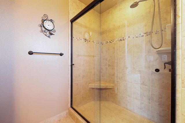 16682 S Steinegul Rd, Escalon, CA 95320