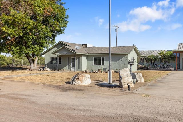 16682 S Steinegul Rd, Escalon, CA 95320