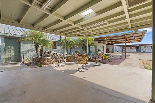 16682 S Steinegul Rd, Escalon, CA 95320