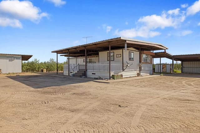 16682 S Steinegul Rd, Escalon, CA 95320