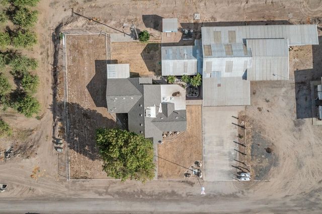 16682 S Steinegul Rd, Escalon, CA 95320