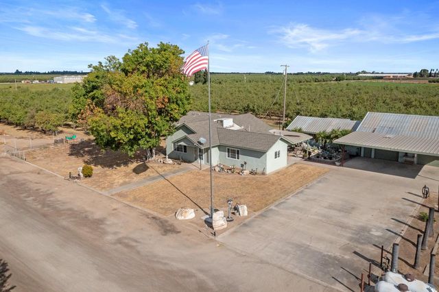 16682 S Steinegul Rd, Escalon, CA 95320