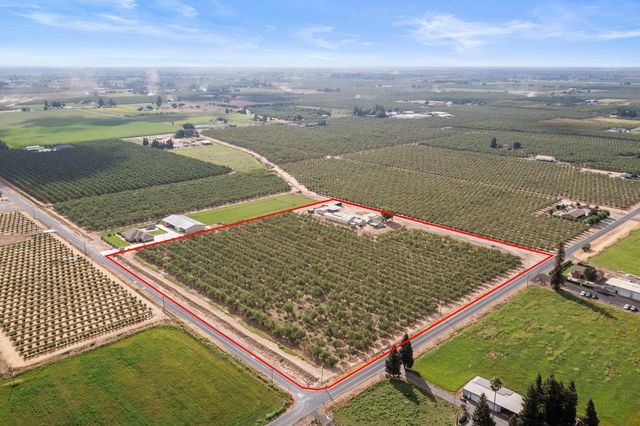 16682 S Steinegul Rd, Escalon, CA 95320