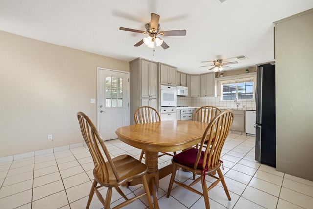 16682 S Steinegul Rd, Escalon, CA 95320