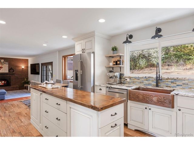 8239 W Baker Ave, Lakewood, CO 80227