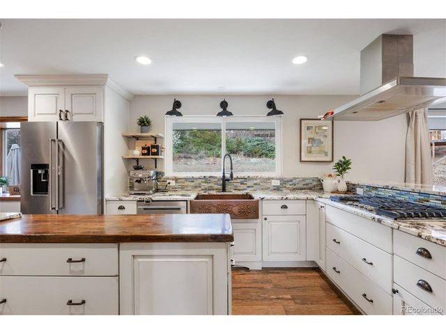 8239 W Baker Ave, Lakewood, CO 80227