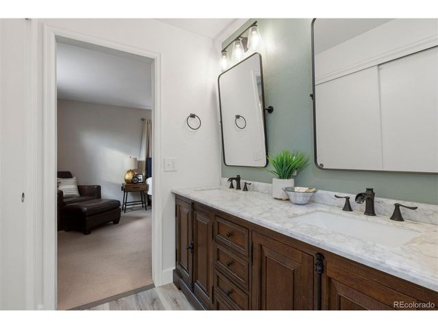 8239 W Baker Ave, Lakewood, CO 80227