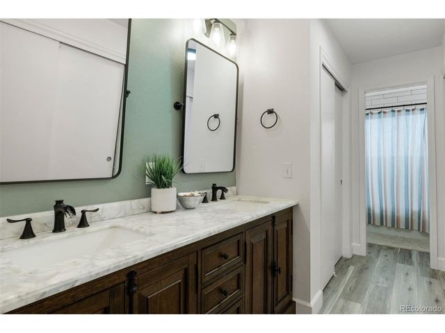 8239 W Baker Ave, Lakewood, CO 80227