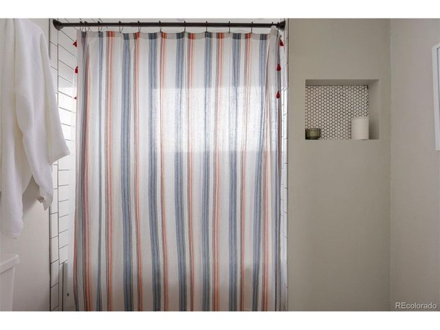 8239 W Baker Ave, Lakewood, CO 80227