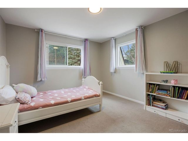 8239 W Baker Ave, Lakewood, CO 80227