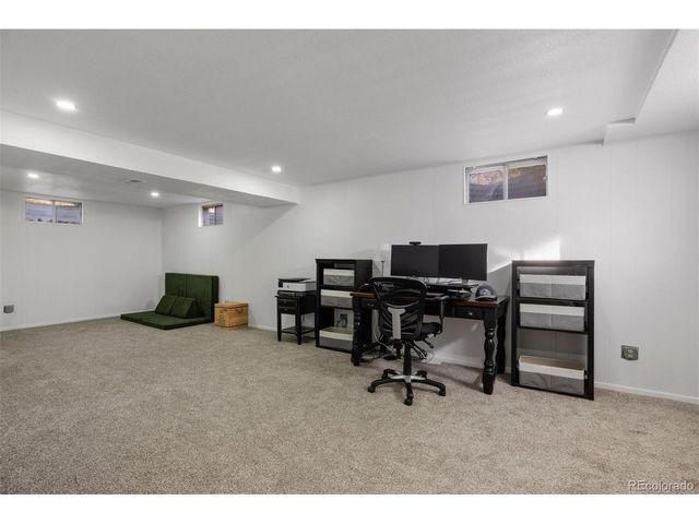 8239 W Baker Ave, Lakewood, CO 80227