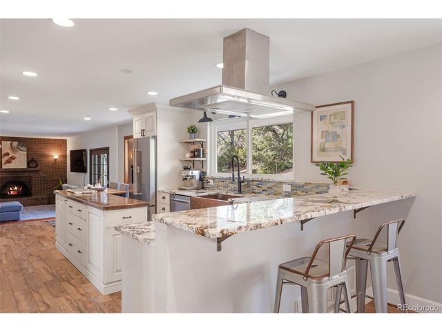 8239 W Baker Ave, Lakewood, CO 80227