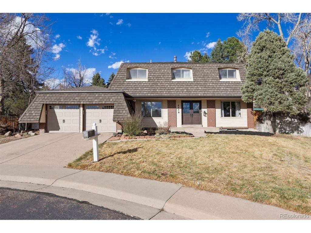8239 W Baker Ave, Lakewood, CO 80227