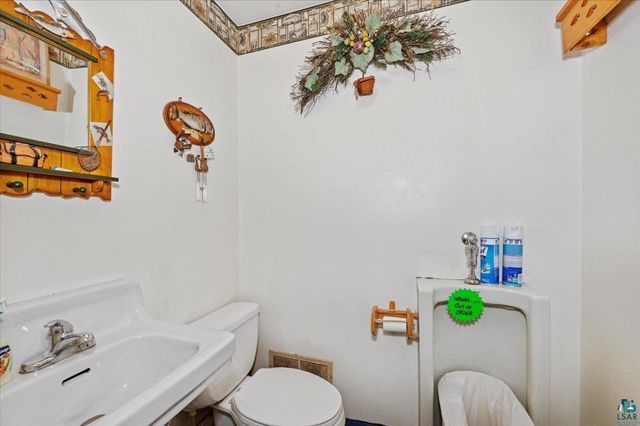 3729 E 2nd St, Superior, WI 54880