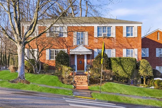 47 Nathan Hale Drive 14A, Huntington, NY 11743