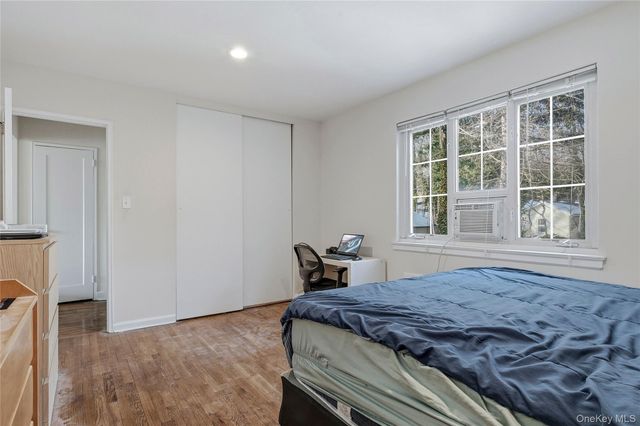 47 Nathan Hale Drive 14A, Huntington, NY 11743