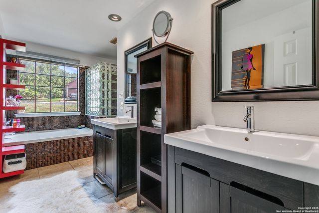 25011 Earthstone, San Antonio, TX 78258