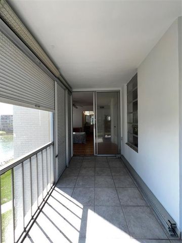2859 Leonard Drive G414, Aventura, FL 33160