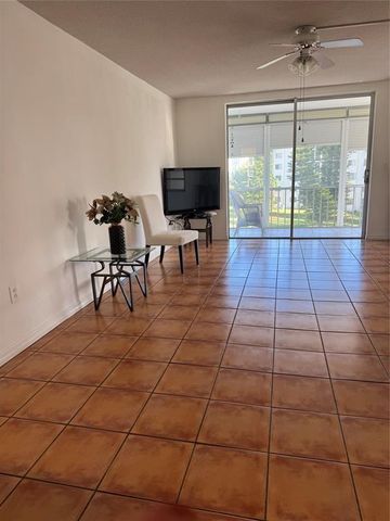 2859 Leonard Drive G414, Aventura, FL 33160
