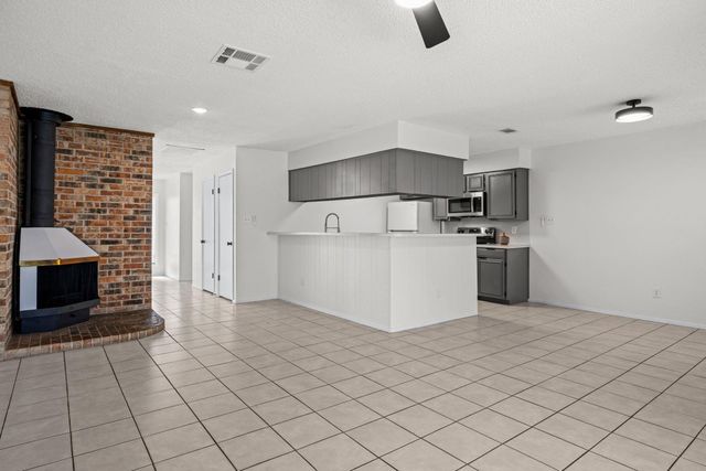 4006 Cima Serena DR B, Austin, TX 78759