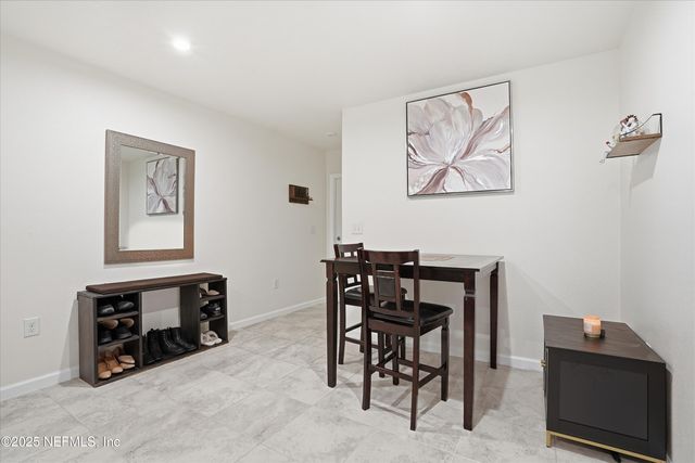 5935 CREEKSIDE CROSSING Drive, Jacksonville, FL 32210