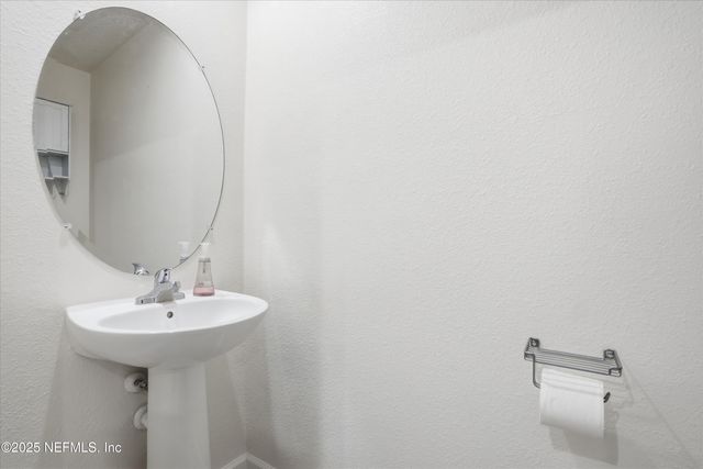 5935 CREEKSIDE CROSSING Drive, Jacksonville, FL 32210