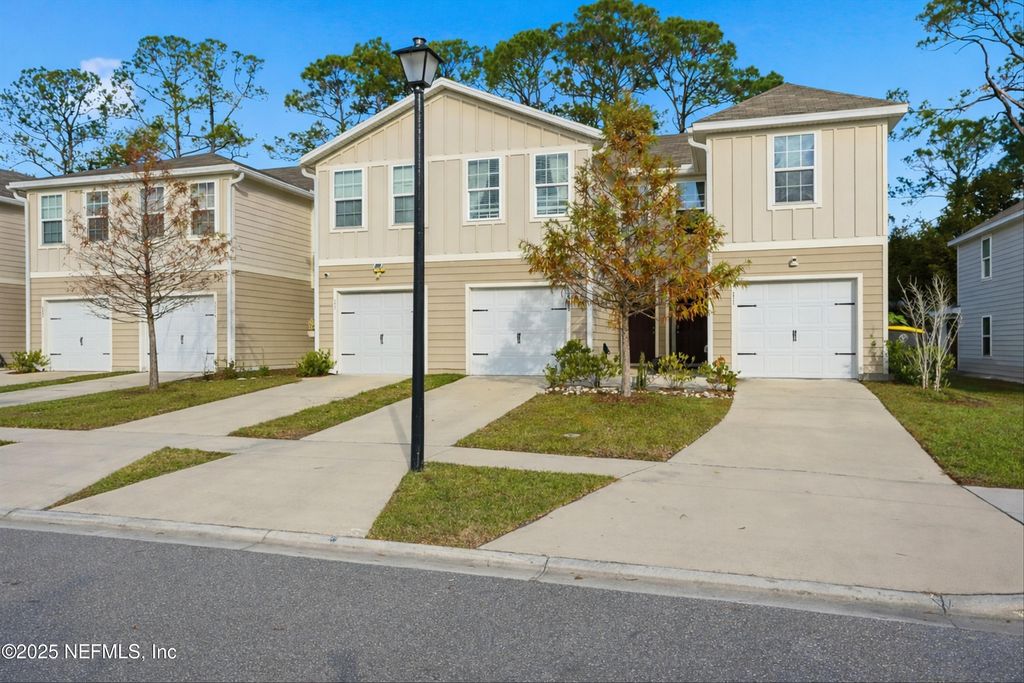 5935 CREEKSIDE CROSSING Drive, Jacksonville, FL 32210