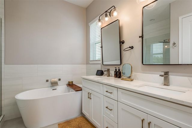 3702 W ROLAND STREET 2, Tampa, FL 33609