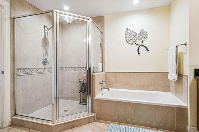 1356 CENTRE COURT RIDGE DRIVE 202, Reunion, FL 34747