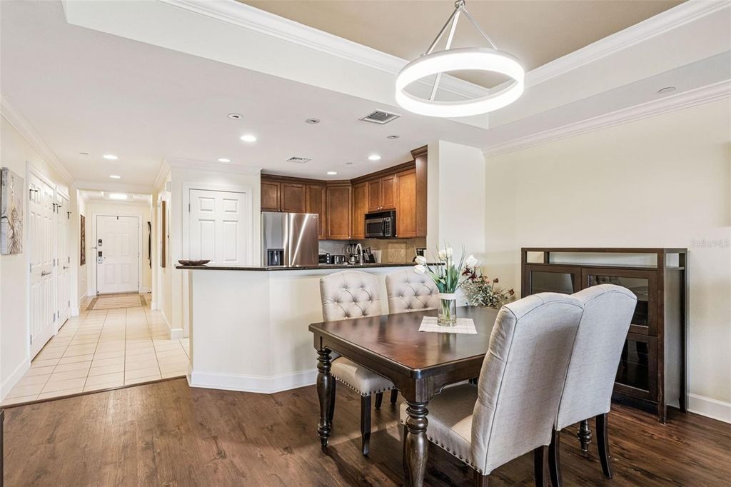 Image 13 of property listing at 1356 CENTRE COURT DRIVE 202, Reunion, FL 34747