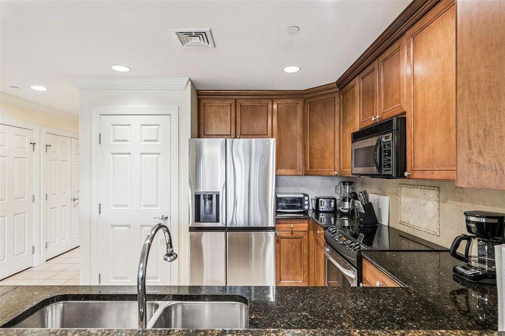 Image 18 of property listing at 1356 CENTRE COURT DRIVE 202, Reunion, FL 34747