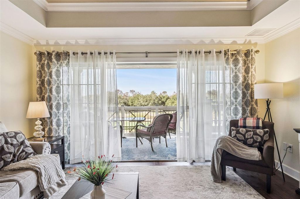 Image 10 of property listing at 1356 CENTRE COURT DRIVE 202, Reunion, FL 34747