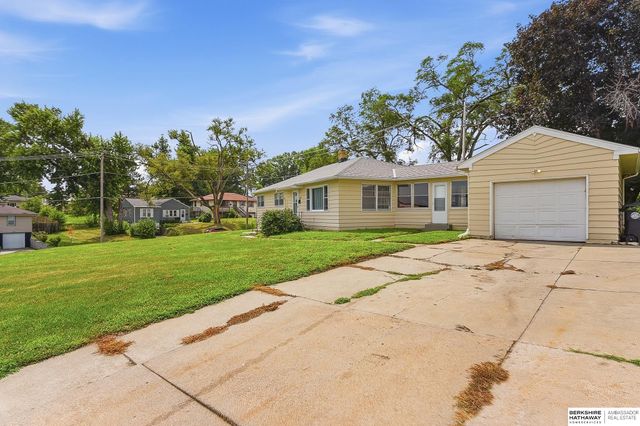 3903 Redick Avenue, Omaha, NE 68112