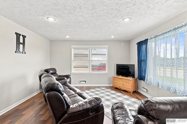 3903 Redick Avenue, Omaha, NE 68112