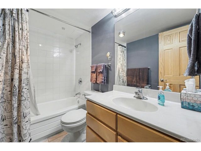 1121 Albion St 407, Denver, CO 80220