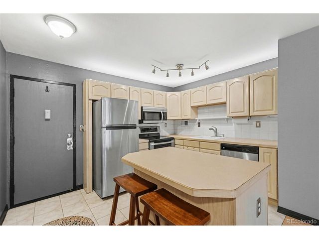 1121 Albion St 407, Denver, CO 80220