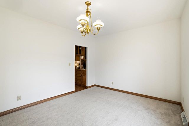 13620 W Eagle TRACE, New Berlin, WI 53151