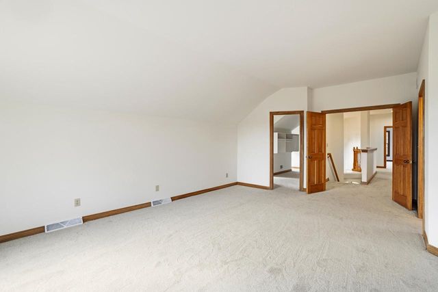 13620 W Eagle TRACE, New Berlin, WI 53151