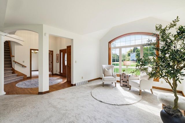 13620 W Eagle TRACE, New Berlin, WI 53151