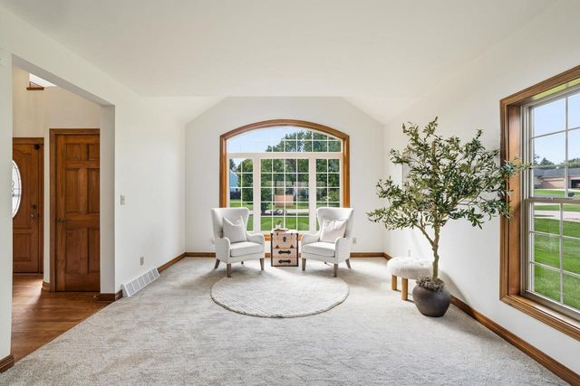 13620 W Eagle TRACE, New Berlin, WI 53151