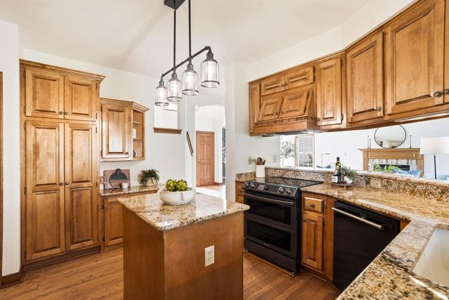 13620 W Eagle TRACE, New Berlin, WI 53151