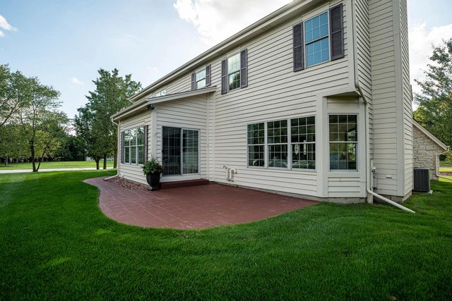 13620 W Eagle TRACE, New Berlin, WI 53151