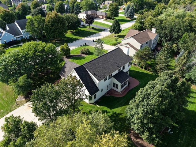 13620 W Eagle TRACE, New Berlin, WI 53151