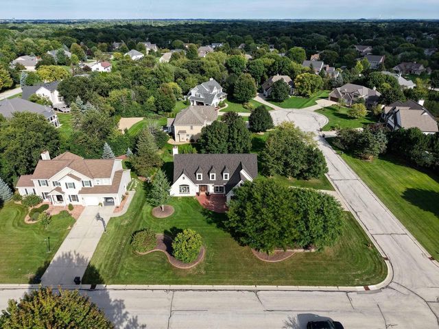 13620 W Eagle TRACE, New Berlin, WI 53151