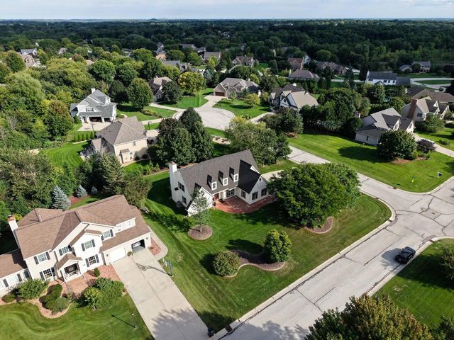 13620 W Eagle TRACE, New Berlin, WI 53151