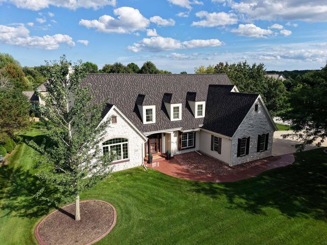 13620 W Eagle TRACE, New Berlin, WI 53151