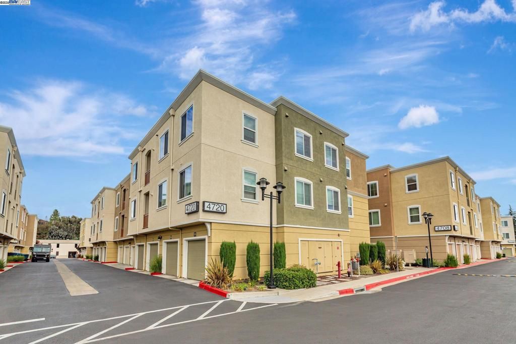 4720 Norris Canyon Rd 205, San Ramon, CA 94583